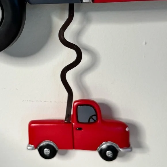 Allen Designs Camper Life Resin Pendulum Wall Clock Decor 10.75 X 10.5 X 2 inch - Picture 3 of 7